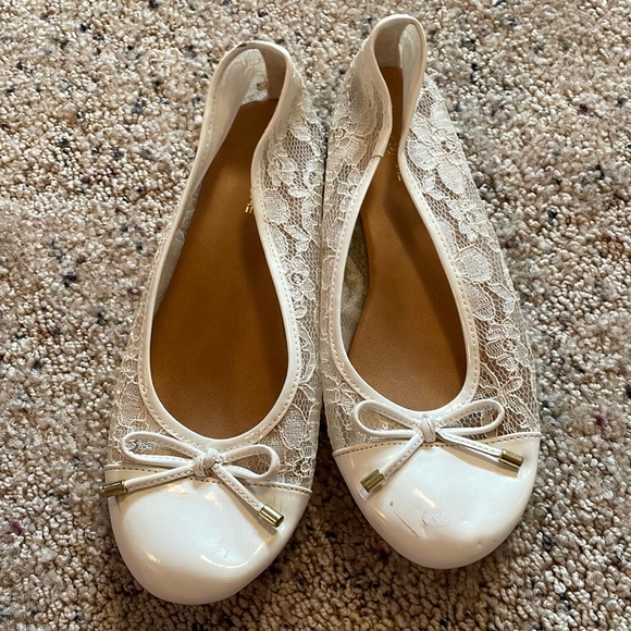 American Eagle Outfitters Other - 💕 5/$25 closet clean out💕 American Eagle girls dress flats.